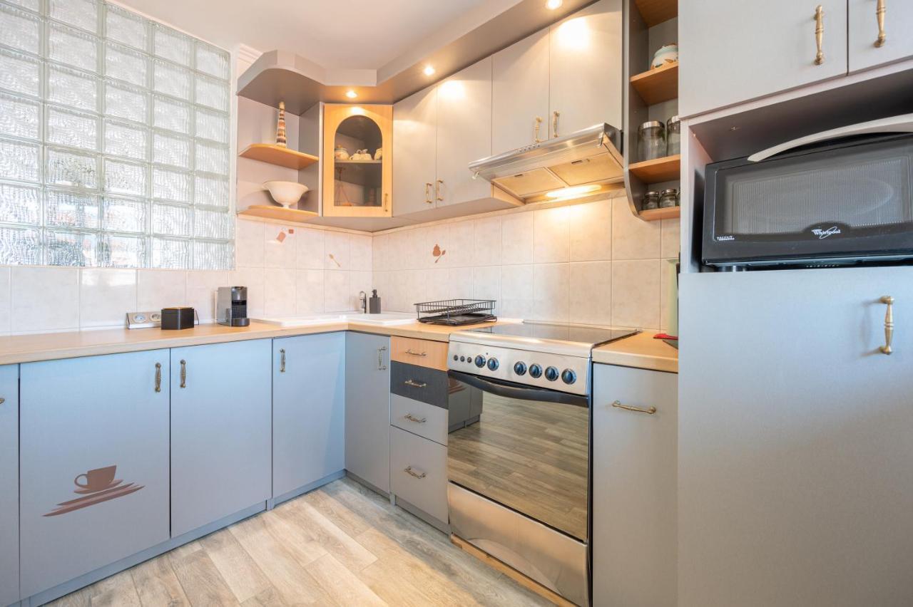 Haga Flat Appartement Oradea Buitenkant foto